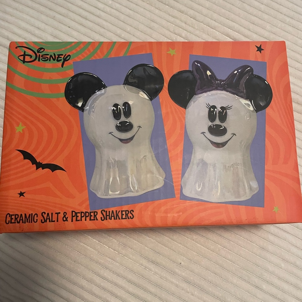 Disney - Picture 6 of 9
